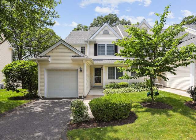 Property at 1101 Bradford Dr #1101, Danbury, CT 06811, 2 beds, 3.5 baths