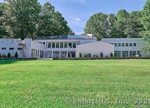 Property at 7 Hart Rd, Guilford, CT 06437, 6 beds, 4 baths