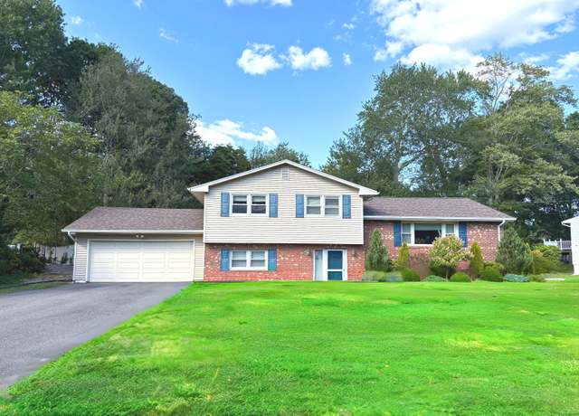 Property at 6 Cricket Ct, North Haven, CT 06473, 4 beds, 2 baths