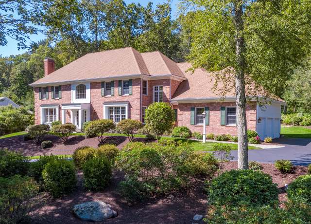 Property at 7 Hastings Turn, Avon, CT 06001, 4 beds, 4 baths