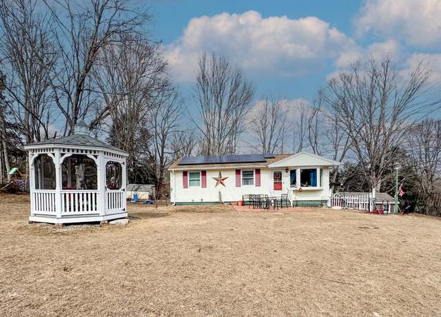 Property at 20 Mason Hill Rd, Brooklyn, CT 06234, 3 beds, 1 bath