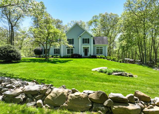 Property at 14 Clark Rd, Lyme, CT 06371, 4 beds, 2.5 baths