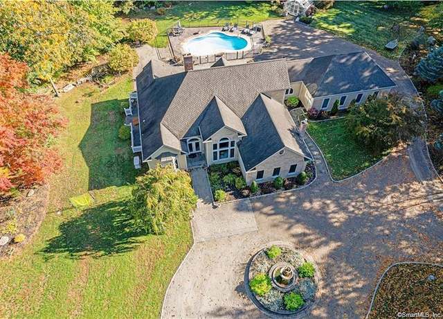 Property at 31-4 Baker Ln, Lyme, CT 06371, 4 beds, 3 baths