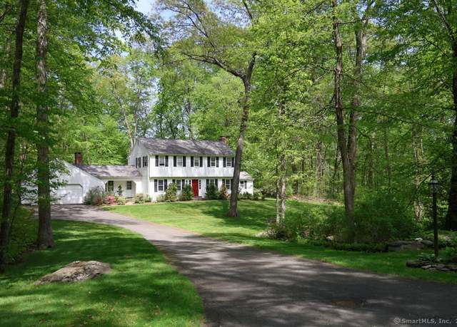 Property at 7 Indian Trl, Woodbridge, CT 06525, 3 beds, 2.5 baths