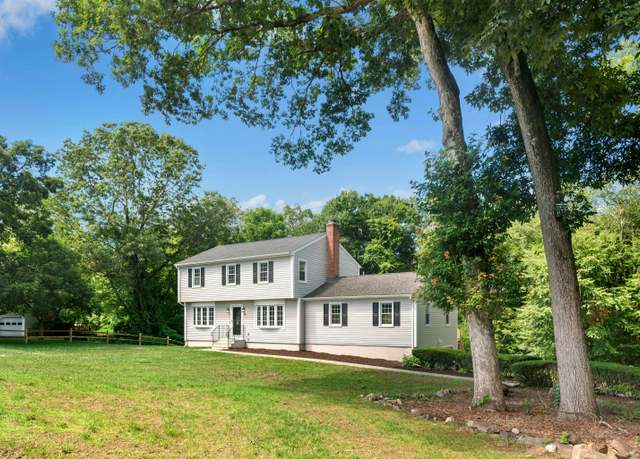 Property at 60 Oakwood Dr, Oxford, CT 06478, 4 beds, 2.5 baths