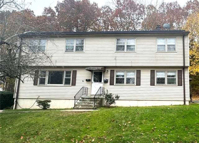 Property at 18 High Top Cir, Hamden, CT 06514, 8 beds, 4.5 baths