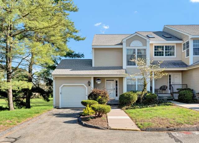 Property at 301 Limner Cir #301, Rocky Hill, CT 06067, 2 beds, 2.5 baths