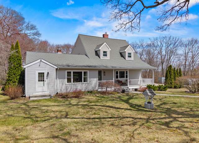 Property at 810 Noank Ledyard Rd, Groton, CT 06355, 4 beds, 3 baths