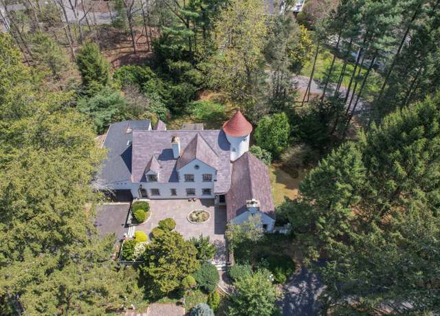 Property at 454 Castle GLNN, Cheshire, CT 06410, 4 beds, 2.5 baths