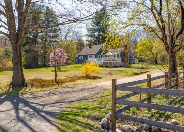 Property at 172 Huntingtown Rd, Newtown, CT 06470, 4 beds, 2 baths