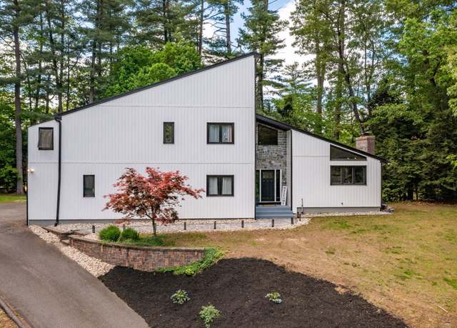 Property at 19 High Ridge Dr, Granby, CT 06035, 3 beds, 2.5 baths