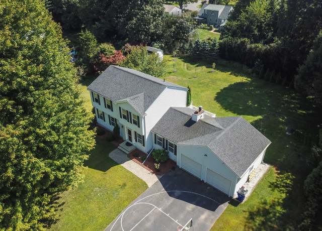Property at 4 Pond Ln, East Granby, CT 06026, 3 beds, 2.5 baths