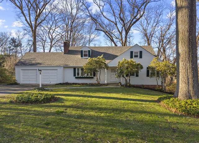 Property at 22 Laurel Rd, Essex, CT 06426, 4 beds, 3 baths