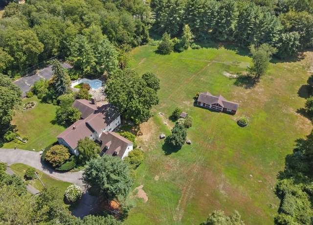 Property at 21 Fuller Rd, Trumbull, CT 06611, 6 beds, 5 baths