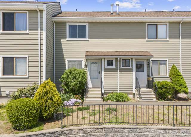 Property at 215 Monticello Dr #215, Branford, CT 06405, 2 beds, 2 baths