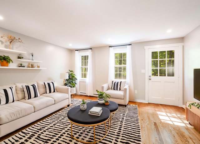 Property at 239 Old Farms Rd Apt 15B, Avon, CT 06001, 2 beds, 1.5 baths