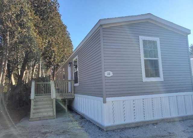 Property at 270 Boston Post Rd #22, Waterford, CT 06385, 2 beds, 1 bath