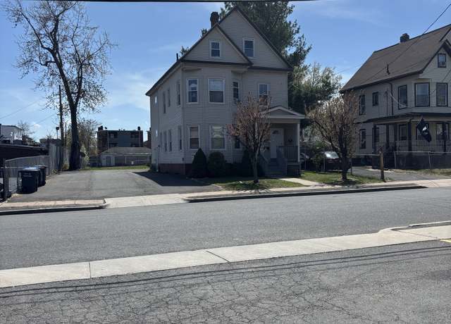 Property at 15 Bushnell St, Hartford, CT 06114, 7 beds, 3 baths