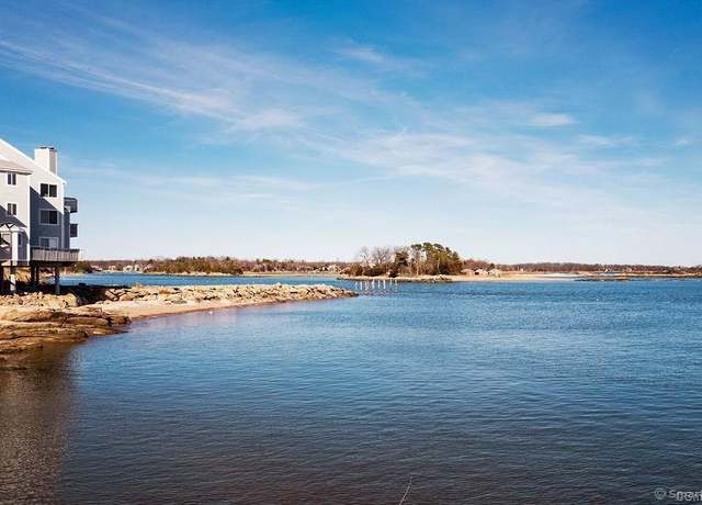 Property at 1 Mansfield Grove Rd Apt 206, East Haven, CT 06512, 2 beds, 2 baths