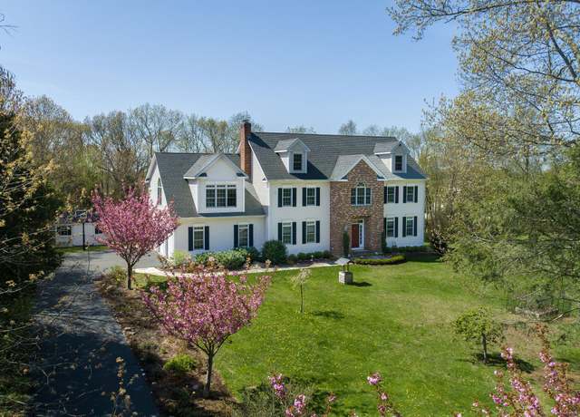 Property at 48 Landons Way, Guilford, CT 06437, 5 beds, 4 baths