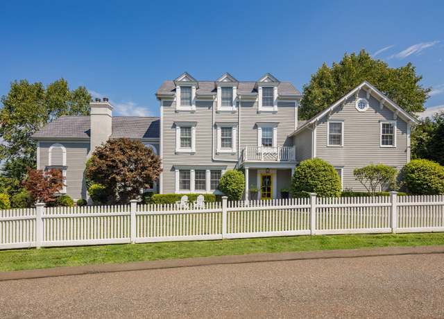 Property at 7 Grey Rock Dr, Greenwich, CT 06831, 5 beds, 3.5 baths