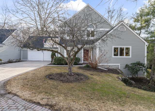 Property at 118 Barnes Rd #118, Stamford, CT 06902, 3 beds, 4.5 baths