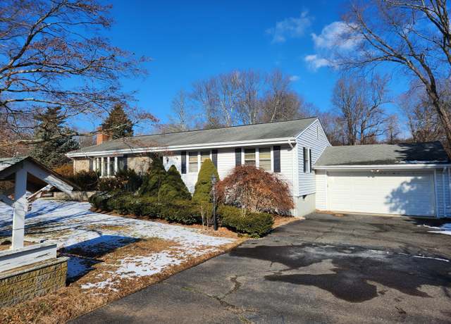 Property at 2200 Old Town Rd, Trumbull, CT 06611, 3 beds, 1.5 baths