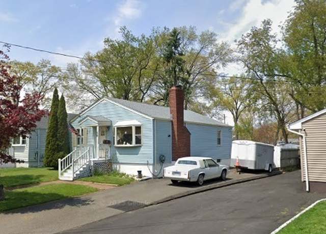 Property at 58 Auburn St, Stratford, CT 06614, 2 beds, 2 baths