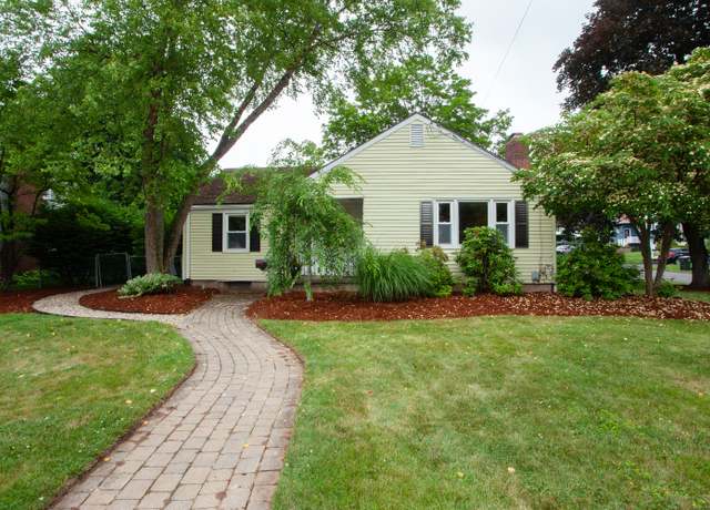 Property at 33 Federal St, West Hartford, CT 06110, 3 beds, 2 baths
