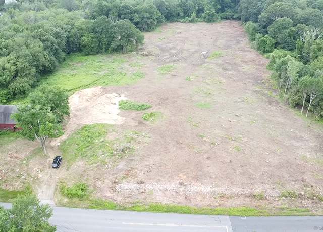 Property at 10 West Rd, Colchester, CT 06415