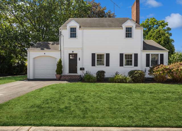 Property at 91 Gillies Rd, Hamden, CT 06517, 3 beds, 1.5 baths
