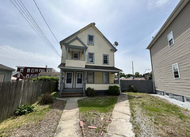 Property at 26 Connecticut Ave, New London, CT 06320, 5 beds, 2 baths