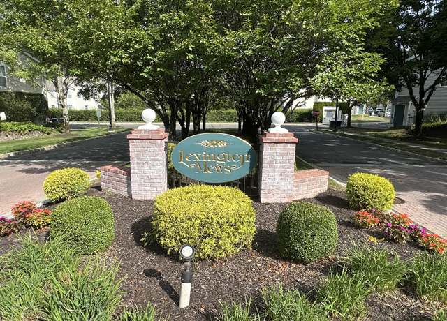 Property at 2705 Eaton Ct #2705, Danbury, CT 06811, 3 beds, 2.5 baths