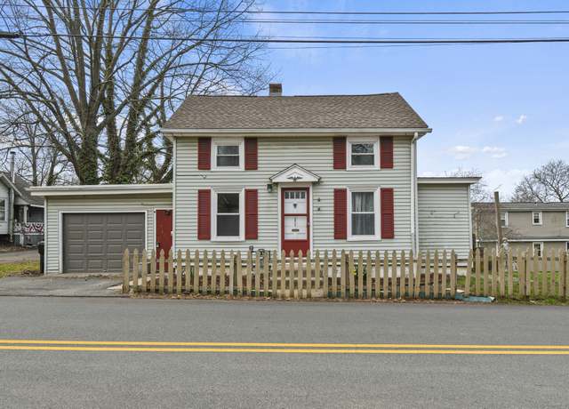 Property at 371 Wall St, Meriden, CT 06450, 2 beds, 1 bath
