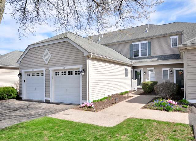 Property at 39 Ives St #313, Hamden, CT 06518, 2 beds, 2.5 baths