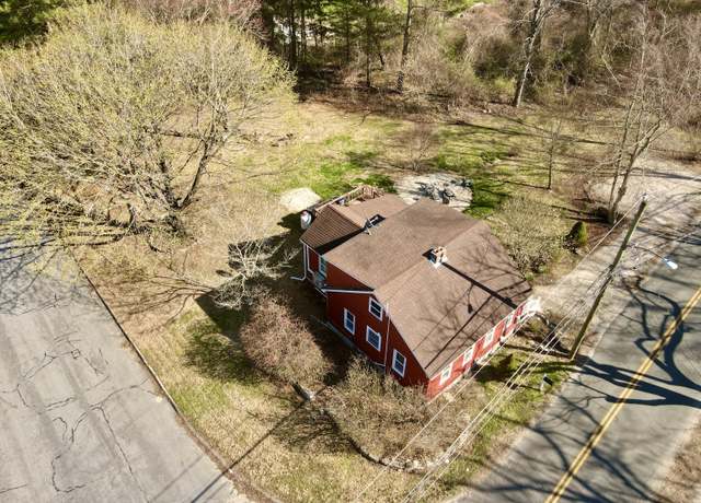 Property at 203 Simpson Ln, Montville, CT 06370, 3 beds, 1 bath