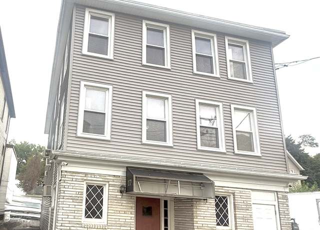 Property at 17 Congress Ave, Waterbury, CT 06708, 6 beds, 3 baths