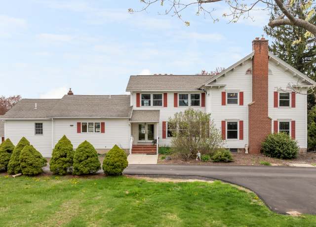 Property at 355 Woodhouse Ave, Wallingford, CT 06492, 4 beds, 6 baths