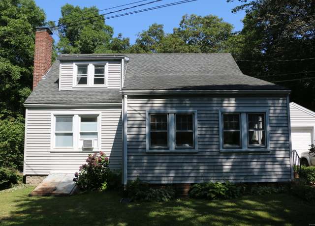 Property at 47 Hillside Rd, Groton, CT 06340, 2 beds, 1.5 baths