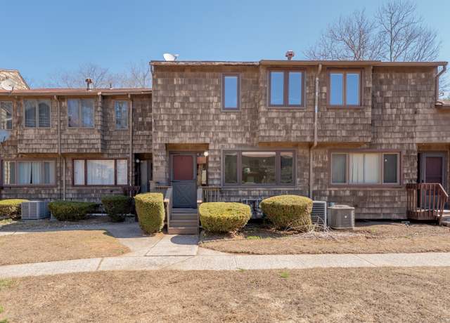Property at 85 Towne House Rd #85, Hamden, CT 06514, 2 beds, 1.5 baths