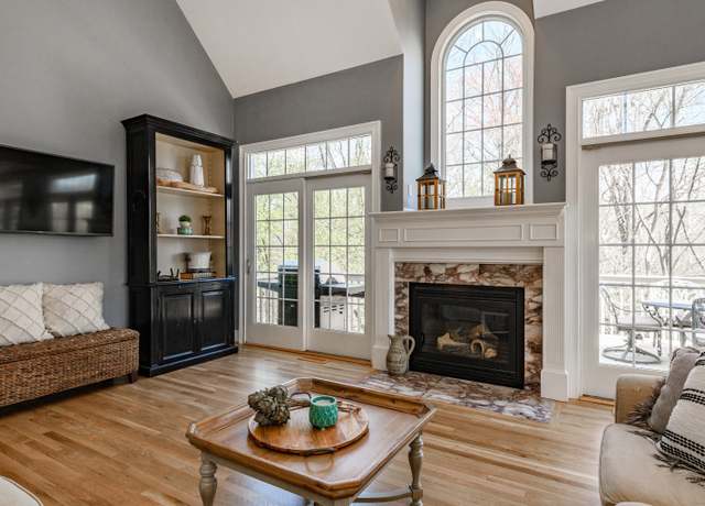Property at 2 N Point Lndg #2, Avon, CT 06001, 4 beds, 2.5 baths