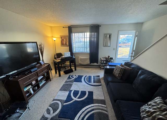 Property at 499 Scott Rd Apt 13, Waterbury, CT 06705, 2 beds, 1.5 baths
