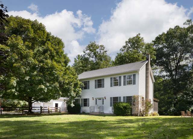 Property at 13 Seneca Ln, Salisbury, CT 06068, 3 beds, 2.5 baths