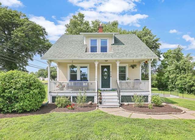 Property at 810 Thompsonville Rd, Suffield, CT 06078, 3 beds, 1 bath