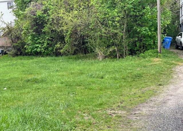 Property at 27 N Leonard St, Waterbury, CT 06708
