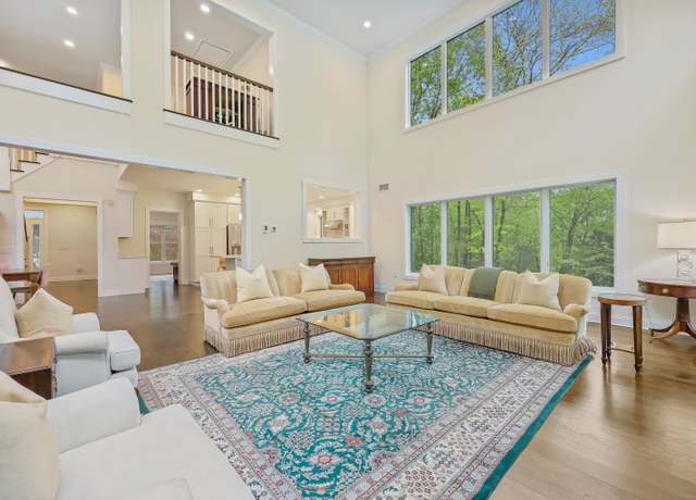 Property at 43 Hunting Ridge Rd, Greenwich, CT 06831, 5 beds, 4.5 baths