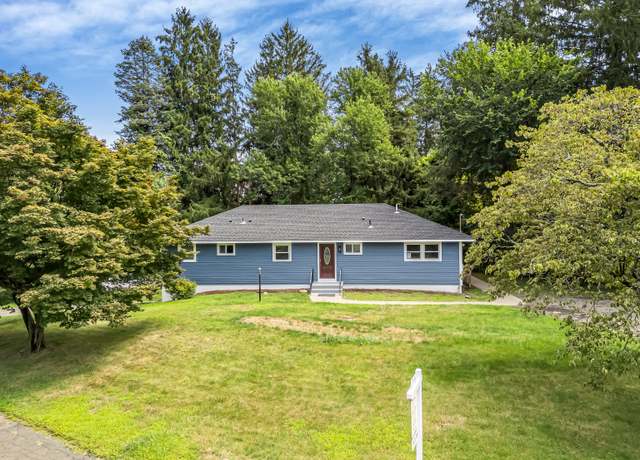 Property at 2 Country Ridge Rd, Danbury, CT 06811, 4 beds, 2 baths