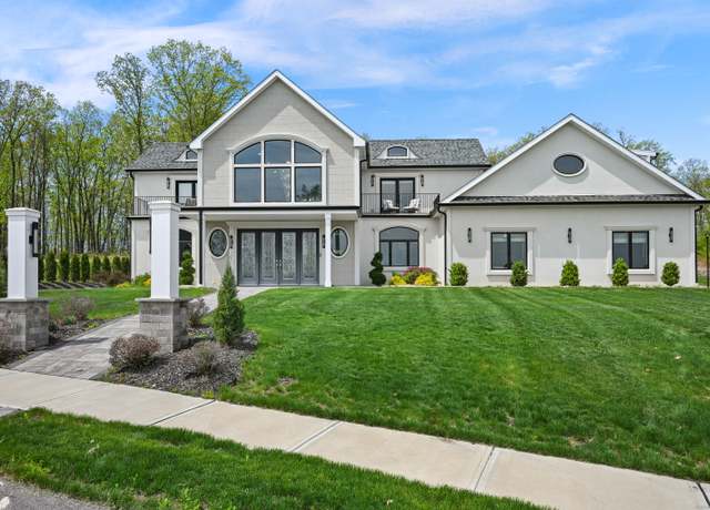 Property at 5 Hawks Lndg, Berlin, CT 06023, 5 beds, 5 baths