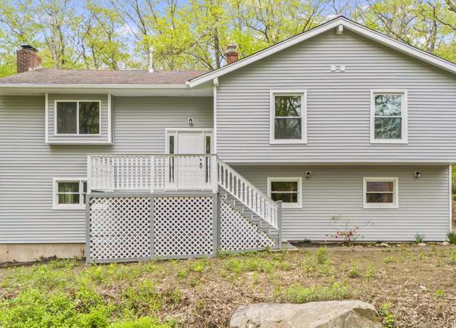 Property at 17 Quiet Woods Rd, East Hampton, CT 06424, 3 beds, 2.5 baths