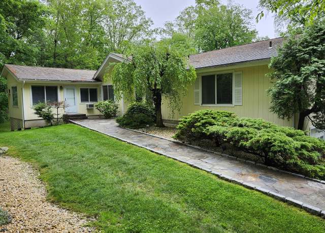 Property at 350 Mayapple Rd, Stamford, CT 06903, 4 beds, 4 baths